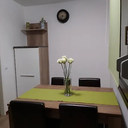 Apartma Maks - Kobarid 펜션 *
