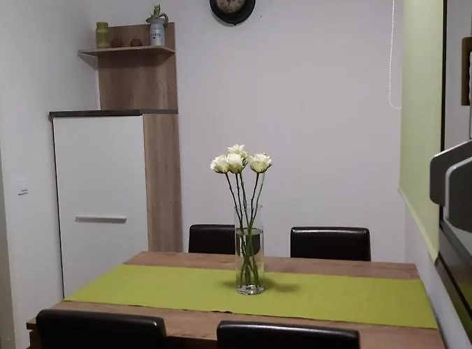 Apartma Maks - Kobarid Vakantiehuis *