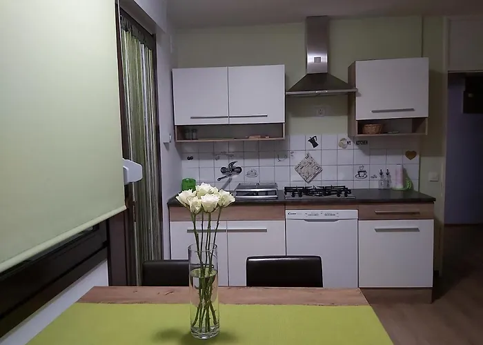 Apartma Maks - Kobarid Vakantiehuis *